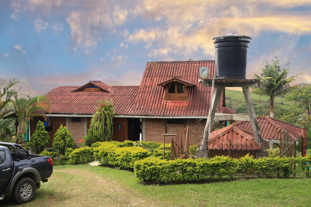 Finca Chalet La Tawa Sevilla  Exterior foto